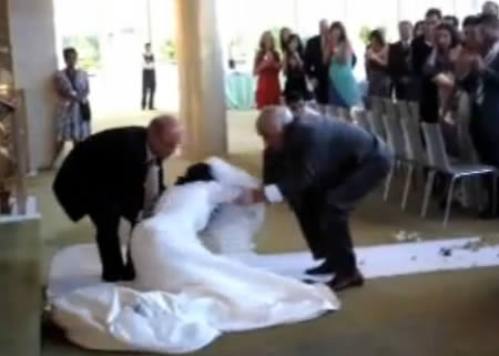 Top 8 worst wedding fail videos